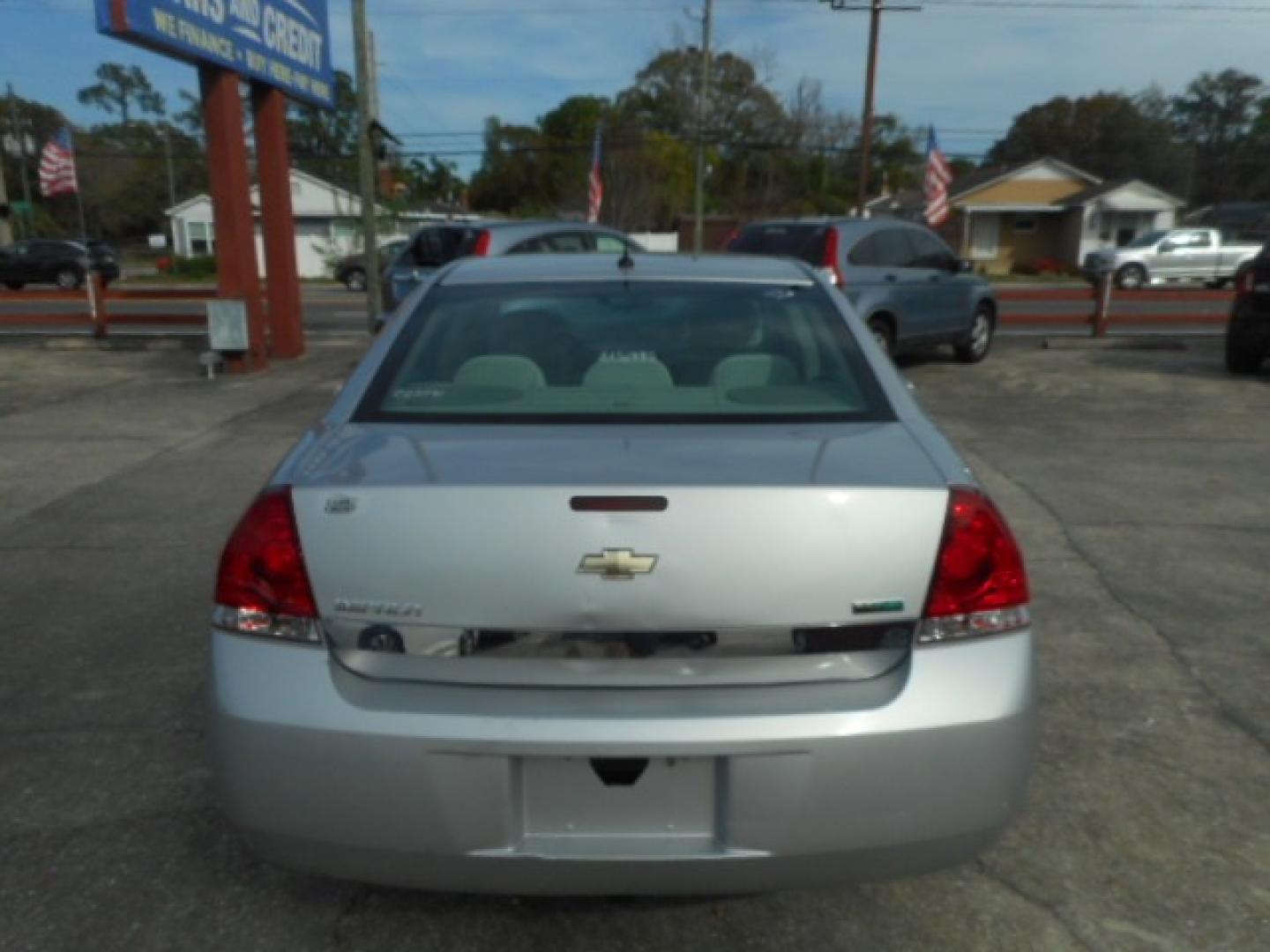 2010 SILVER CHEVROLET IMPALA LS (2G1WA5EK4A1) , located at 1200 Cassat Avenue, Jacksonville, FL, 32205, (904) 695-1885, 30.302404, -81.731033 - Photo#5